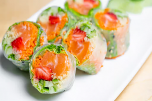 89. Tartare au saumon (6 mcx) / Salmon Tartare (6 Pcs)