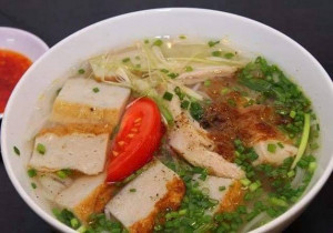 548. BÚN CHẢ CÁ