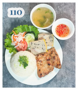 110. CƠM TẤM GÀ NƯỚNG CHẢ TRỨNG