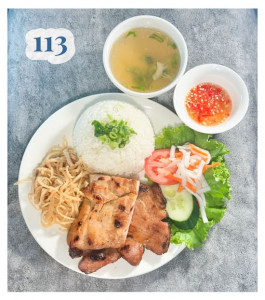 113. CƠM TẤM GÀ NƯỚNG SƯỜN NƯỚNG BÌ