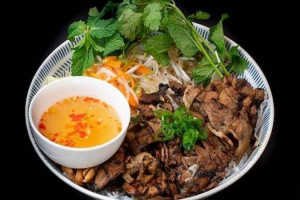 47. BÚN THỊT NƯỚNG