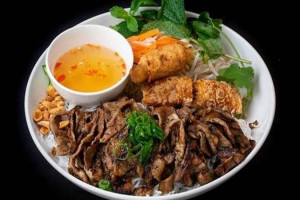 49. BÚN THỊT NƯỚNG CHẢ GIÒ, CHẠO TÔM