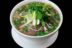 16. PHỞ TÁI (LARGE - ONE SIZE ONLY)