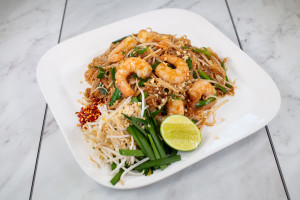 W1 Pad Thai ( Shrimp/ Beef/ Chicken)