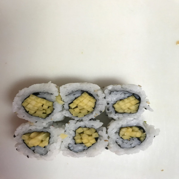 18. Hosomaki mangue / Mango Hosomaki