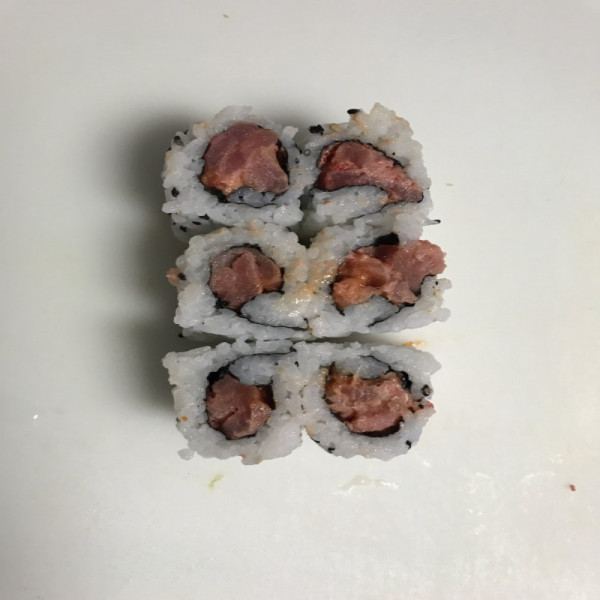 26. Hosomaki de thon épicé / Spicy Tuna Hosomaki
