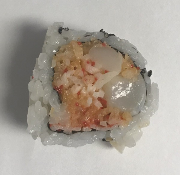35. Maki de pétoncle épicé / Spicy Scallop Maki