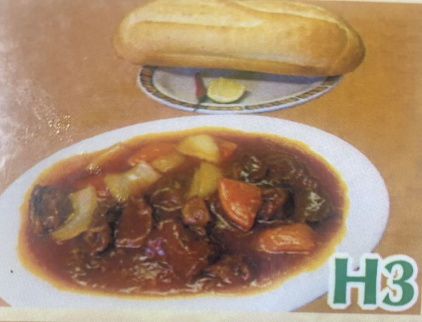 H3. RAGOUT DE BOEUF SERVI AVEC PAIN/ STEWED BEEF SERVED WITH BREAD/ BÒ KHO BÁNH MÌ/ 茄 汁 ⽜ 腩 麵 包