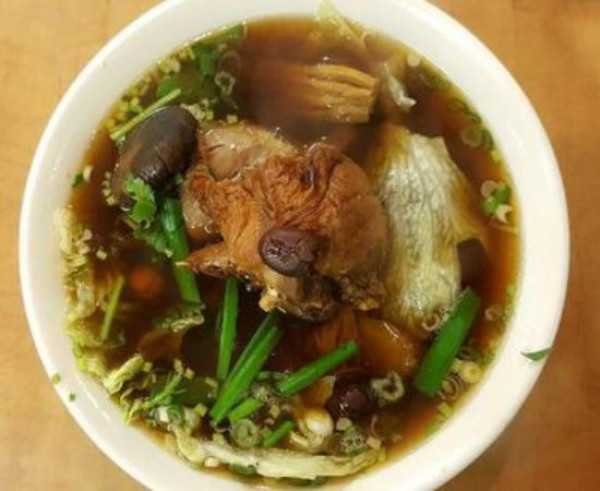 M1. AVEC CANARD À LA VAPEUR/MÌ VỊT TIỀM