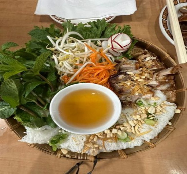 F2. CHEVEUX D’ANGE (VERMICELLE) AVEC PORC ROTI/BÁNH HỎI HEO QUAY/⽕⾁檳海檬