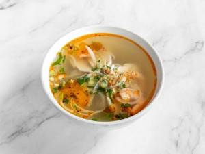 67. Rice Noodle Soup with Shrimp and Chicken