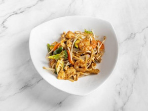 49. Stir-Fried Udon Noodles with Chicken and Shrimp