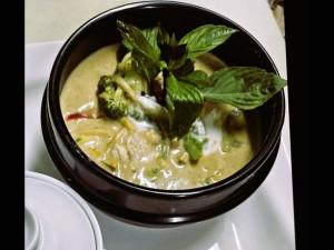 17. Gaeng Kaew Wan (spicy)