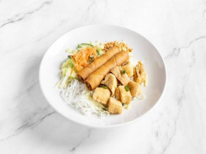 326. Tofu and Vegetarian Spring Rolls (2pcs) on Vermicelli