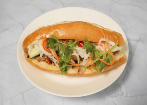 BANH MI BOEUF BASILIOUE