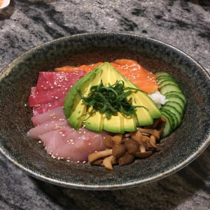 CHIRASHI THON AVOCAT TOBIKO