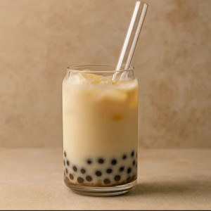 THÉ AUX BULLES AVEC DU LAIT / BUBBLE TEA WITH MILK