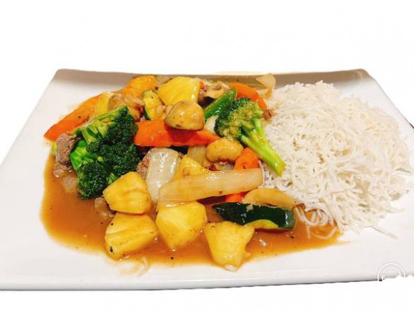 Boeuf sautés aux ananas frais/Pineapple Beaf