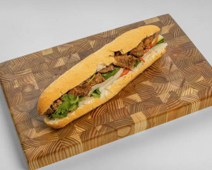 Grilled pork baguette / Bánh mì heo nướng