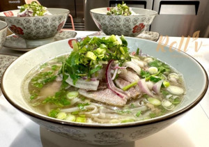 [1 A5 Poulet offert] P4. Pho au bœuf saignant