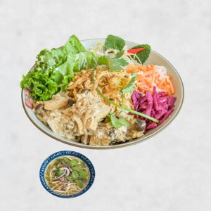 M4. Pho mixte végétarien avec tofu, champignons, légumes