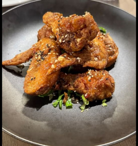 CHICKEN WINGS (6 PCS)