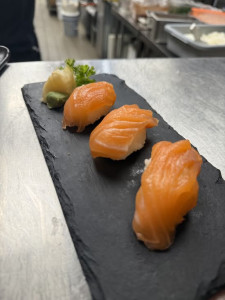 NIGIRI (3 PCS)