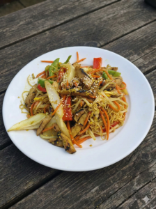 TH33. * Nouille Singapore Poulet