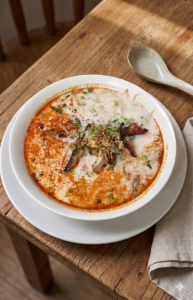 5. Soupe aigre épicée aux Poulet grillé (vermicelle)