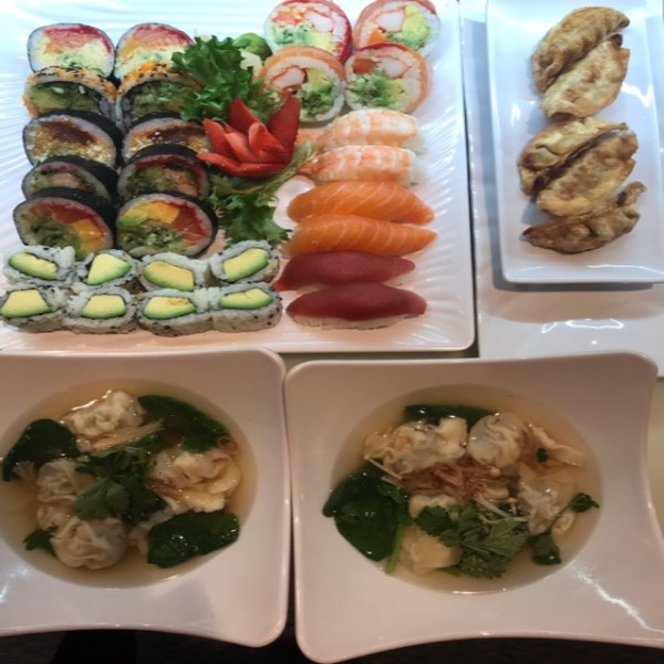 COMBO SUSHI YEN: 28 MCX CHOIX DU CHEF +2 SOUPES WONTON + 5 MCX GYOZA
