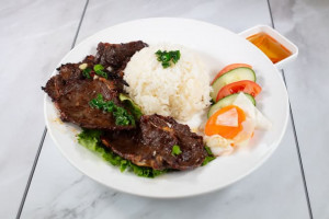 38. Grilled Beef Ribs w/ Steam Rice