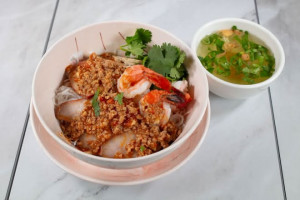 53. Rice Noodles With Pork And Shrimp