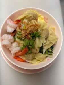 55. Wonton Egg Noodle Soup w/ Pork And Shrimp