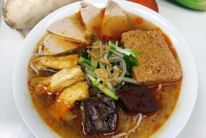 212. Bún riêu