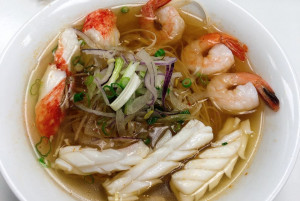 303. Phở đồ biển