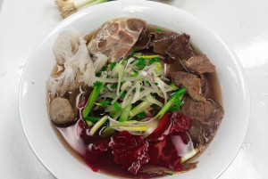 305. Phở đặc biệt XPRESS
