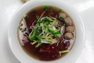 310. Phở tái bò viên