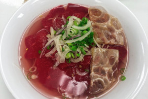 311. Phở tái gân