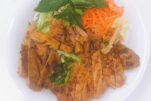 408. Bún gà nướng