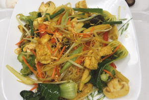 610. Bún xào kiểu Singapore chay
