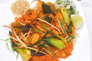 611. Pad Thai rau cải, đậu hũ